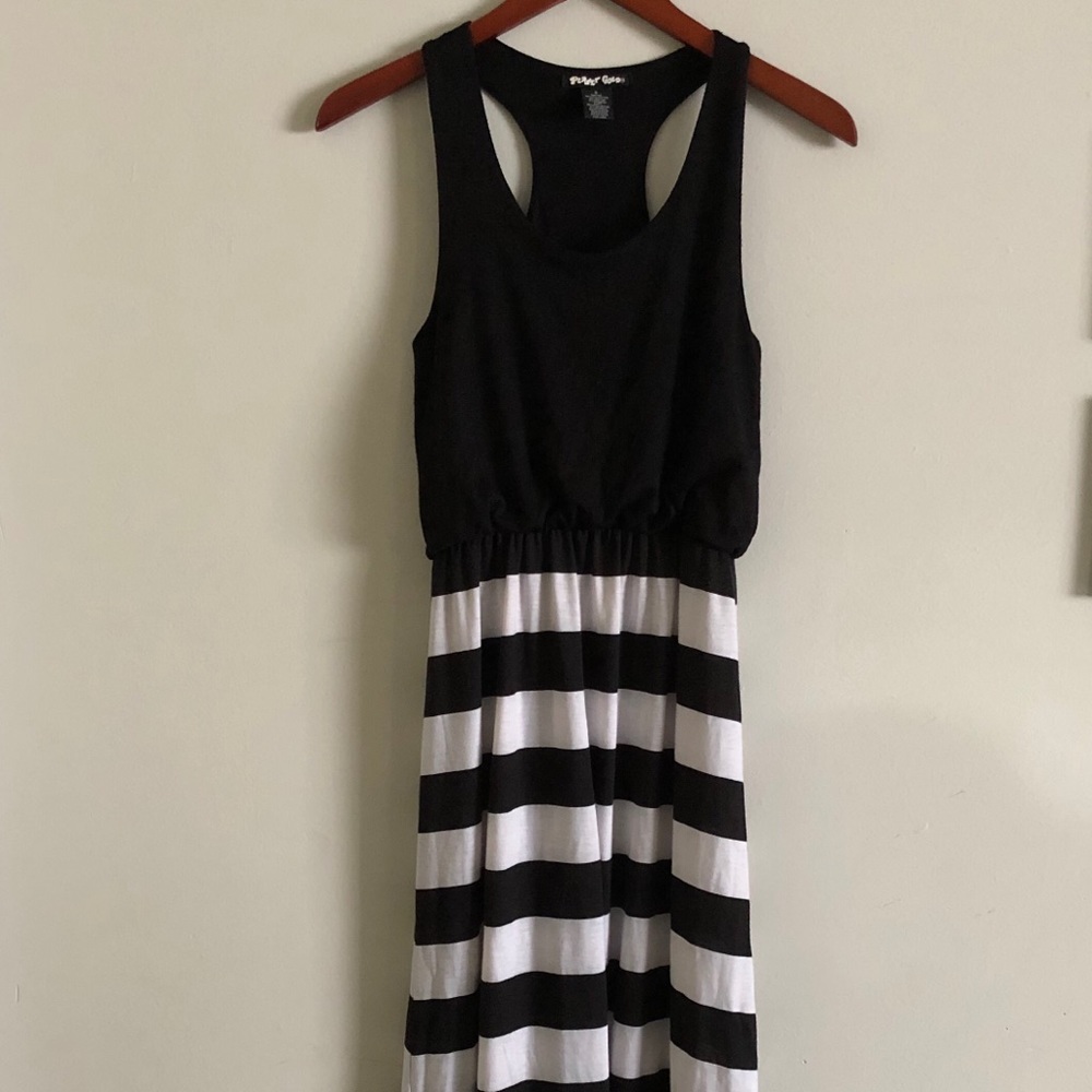 Planet Gold S black and white striped dress
